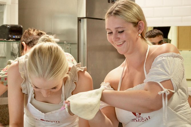 Rome: Pizza Making Class Small Group Experience - Key points at a glance
