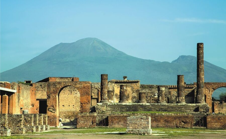 Rome: Pompeii and Naples Day Trip with Pompeii Entry Ticket - What you can realistically see at Pompeii