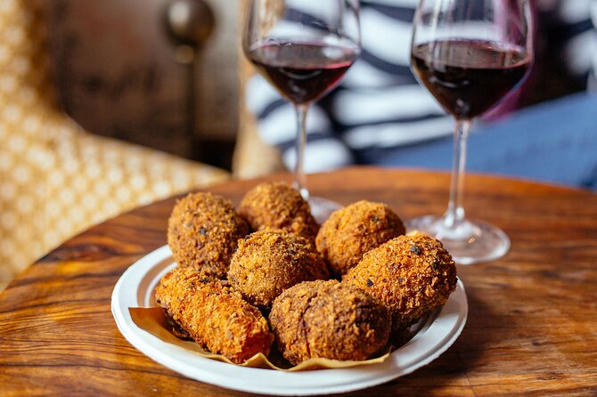 Rome Private Food Tour with 6 or 10 Tastings - Eating your way through Trastevere