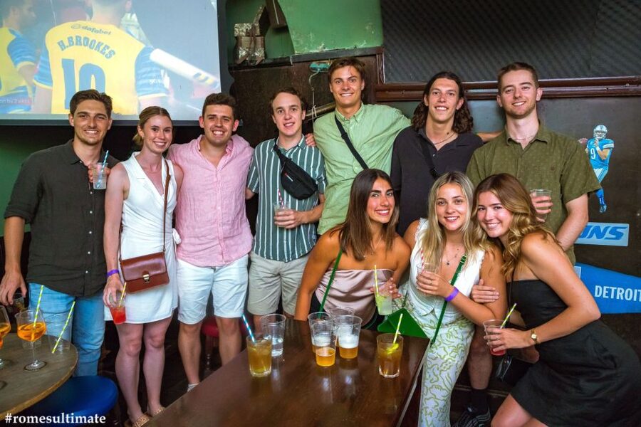Rome: Pub Crawl and Ultimate Party with Open Bar and Pizza - The 9:30 PM Opening Stop