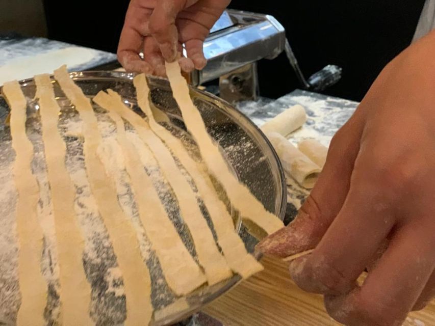 Rome: Roman Master Chef Cooking Class with Wine - What the $32 price really includes