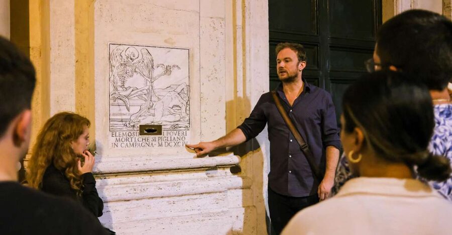 Rome: Small Group Rome's Dark Side - Ghosts & Legends Tour - How the guides shape the experience