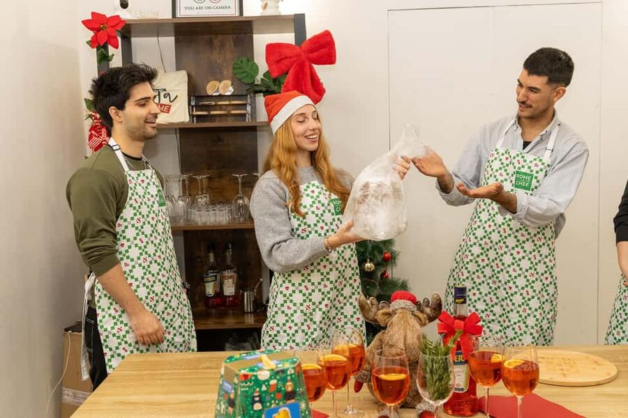 Rome: Spritz & Spaghetti Cooking Class - What the teaching feels like