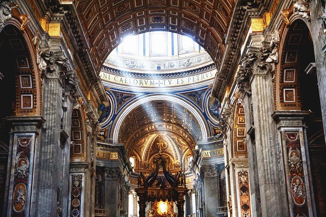 Rome: St Peter's Basilica and Papal Tombs Audio Guide - Michelangelo’s La Pietà