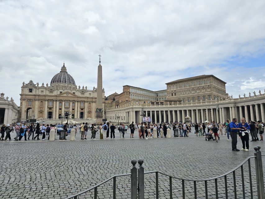 Rome: St. Peter's Basilica and Papal Tombs Guided Tour - St. Peter’s Square and Bernini’s design