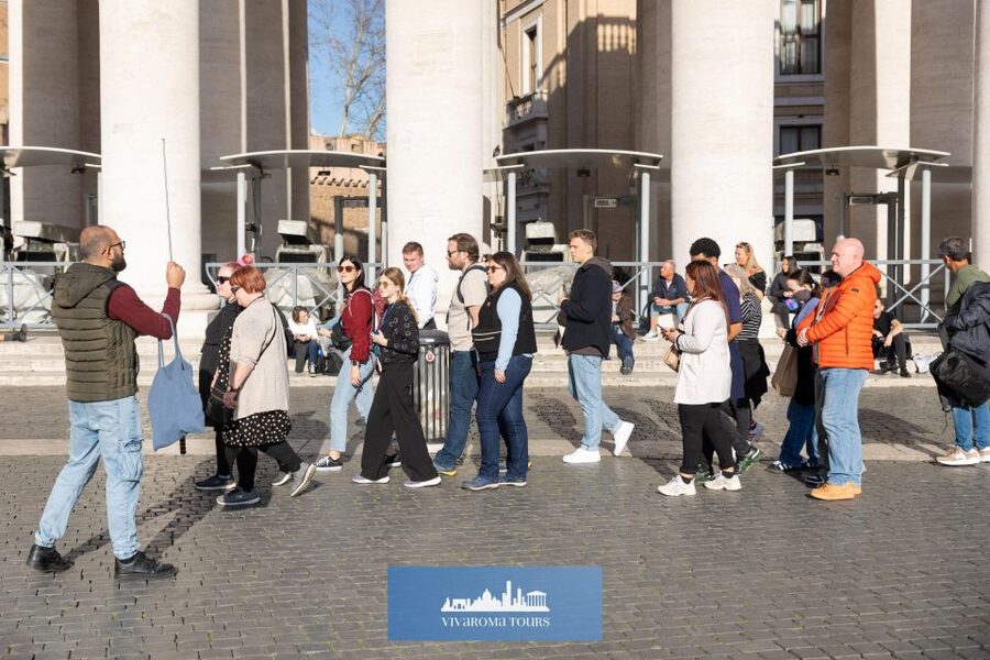 Rome: St. Peter's Basilica Express Guided Tour - St. Peter’s Square and the first view of the basilica