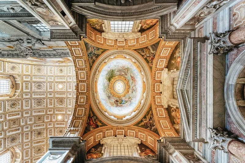 Rome: St. Peter's Basilica, Papal Tombs, and Dome Climb Tour - What the guides do best