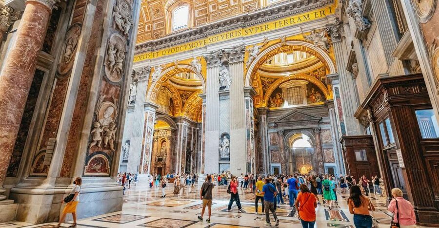 Rome: St. Peter's Basilica, Square and Grottoes Guided Tour - Finding the group at Mondo Cattolico