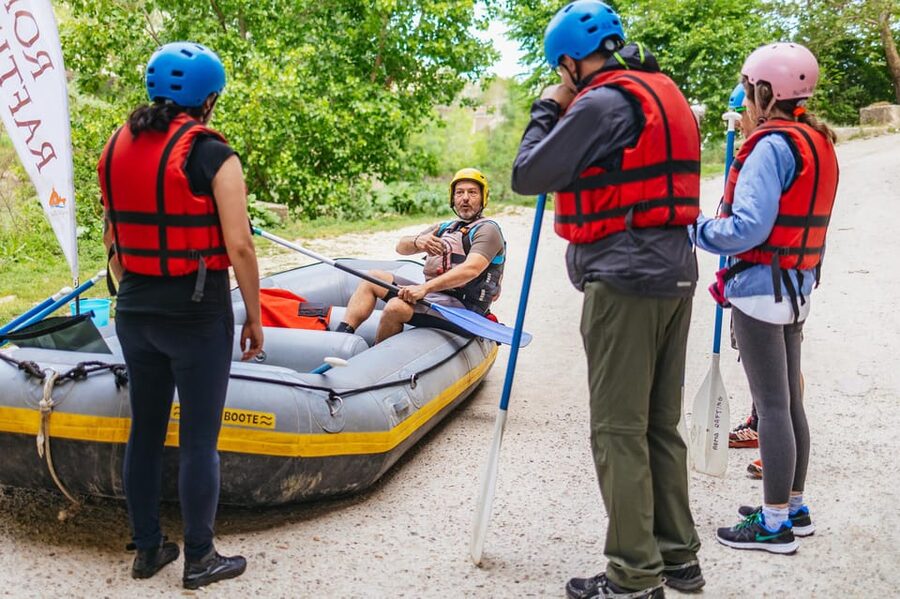 Rome: Tiber River Urban Rafting Tour with Roman Pizza - Is $47 a fair price?
