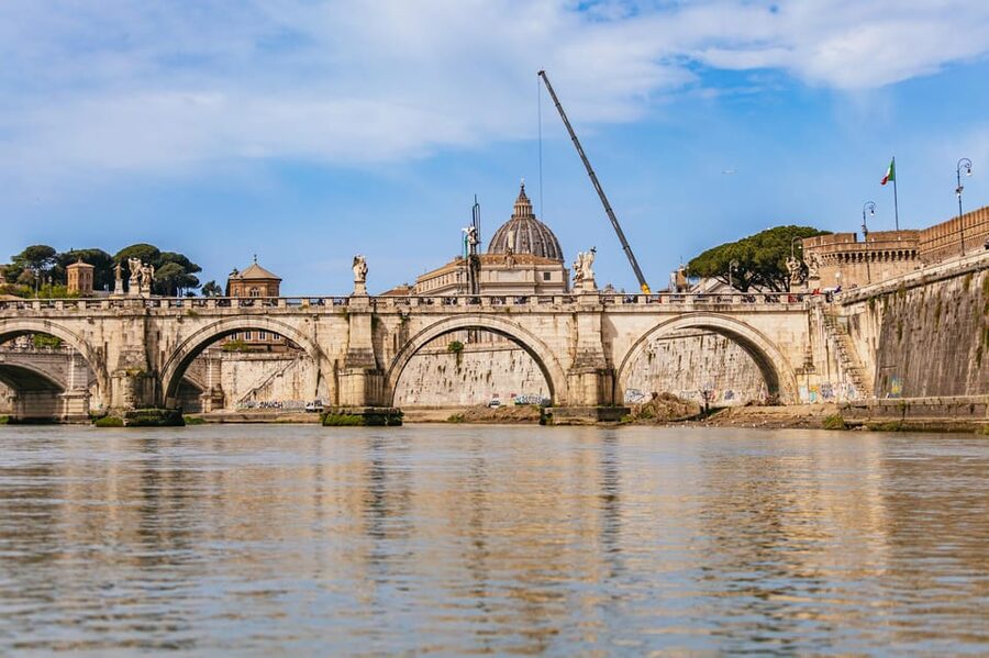 Rome: Tiber River Urban Rafting Tour with Roman Pizza - What the pizza adds, and what it does not