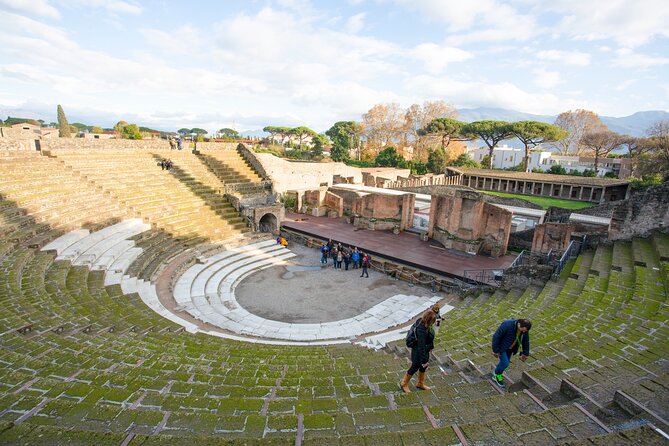 Rome to Pompeii, Sorrento & Capri: 2-Day South Italy Tour - Capri and the Blue Grotto