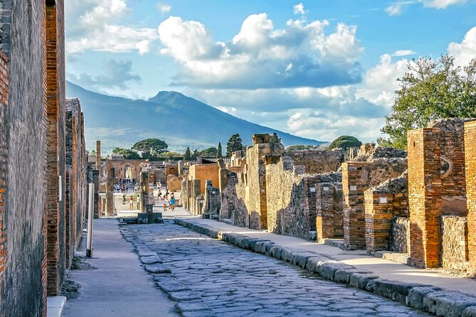 Rome to Pompeii, Sorrento & Capri: 2-Day South Italy Tour - The Long Ride Back to Rome