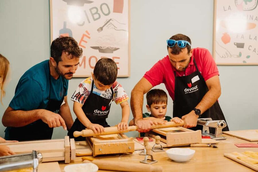 Rome: Traditional Pasta Making Class with Wine & Gelato - Why This Trastevere Cooking Class Works