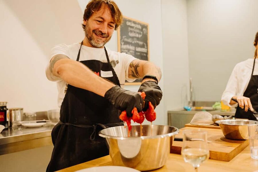 Rome: Traditional Pasta Making Class with Wine & Gelato - Making Fettuccine and Ravioli From Scratch