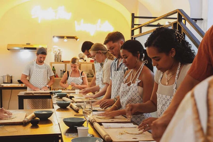 Rome: Traditional Pasta, Spritz & Tiramisu Cooking Class - Key points to know before booking