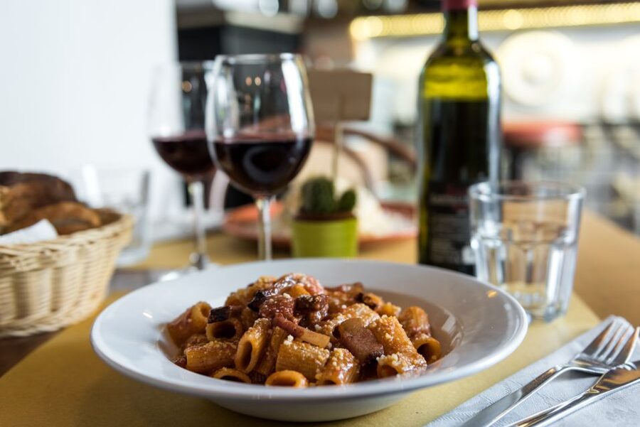 Rome: Twilight Trastevere Food Tour with Wine Tasting - Key details worth knowing
