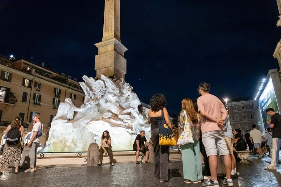 Rome: Under the Moonlight Evening Walking Tour - Piazza Venezia and Trajan’s Column