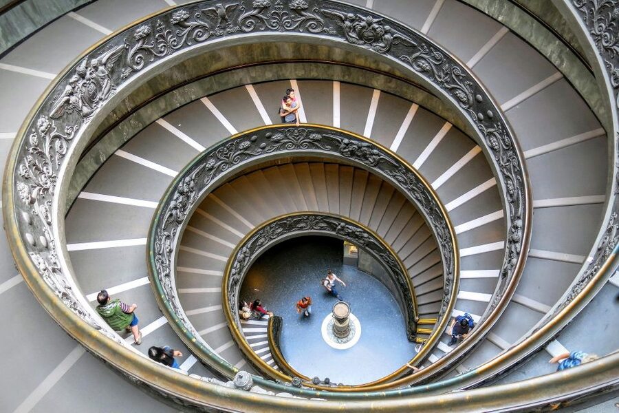 Rome: Vatican Museums and Sistine Chapel Guided Tour - Raphael’s Rooms and the power of explained art