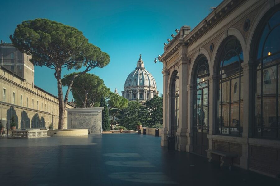 Rome: Vatican Museums and Sistine Chapel Tour - Raphael Rooms and the art of storytelling