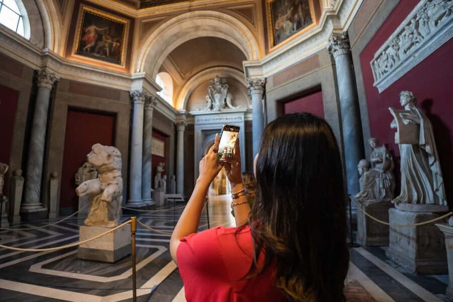 Rome: Vatican Museums, Sistine Chapel & Basilica Tour - The Gallery of Tapestries and its details