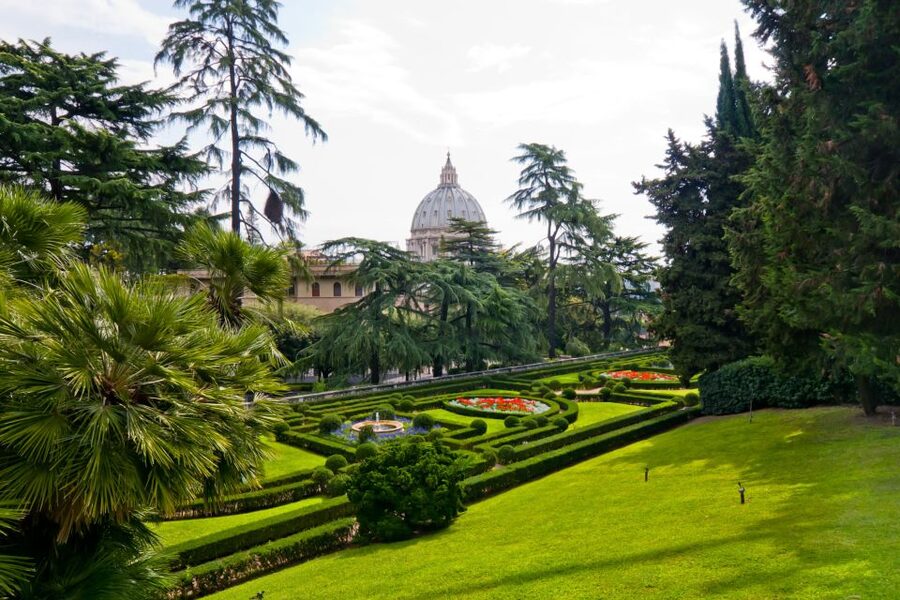 Rome: Vatican Museums & Sistine Chapel Guided Tour - Why a guide helps inside the Vatican Museums