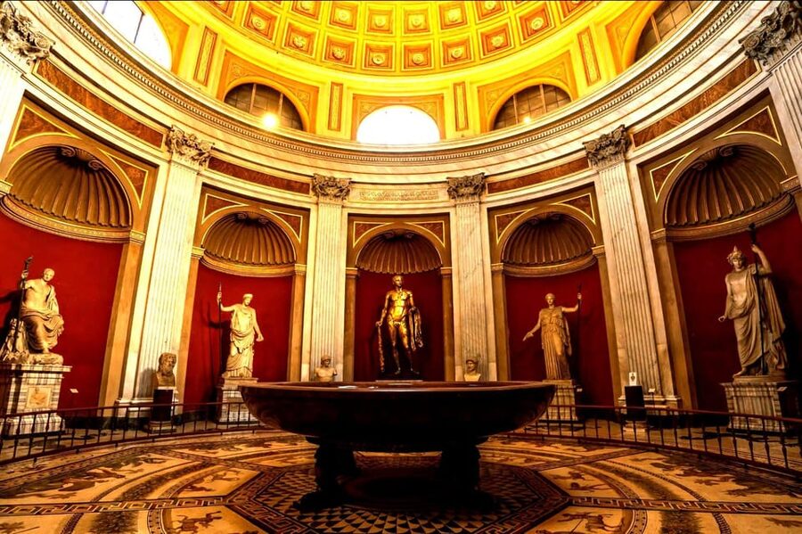 Rome: Vatican Museums & Sistine Chapel Ticket + Tour Options - Crowd levels, comfort, and the three-hour pace