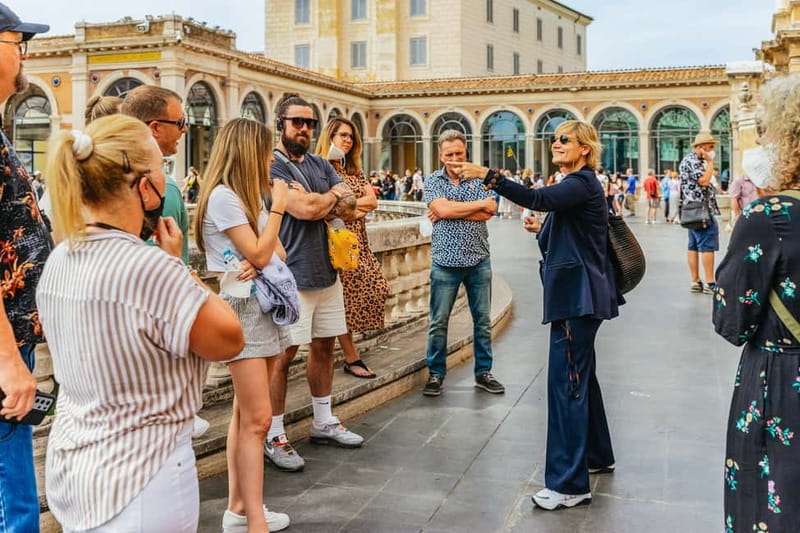 Rome: Vatican, Sistine Chapel and Basilica Guided Tour - The guides make the biggest difference
