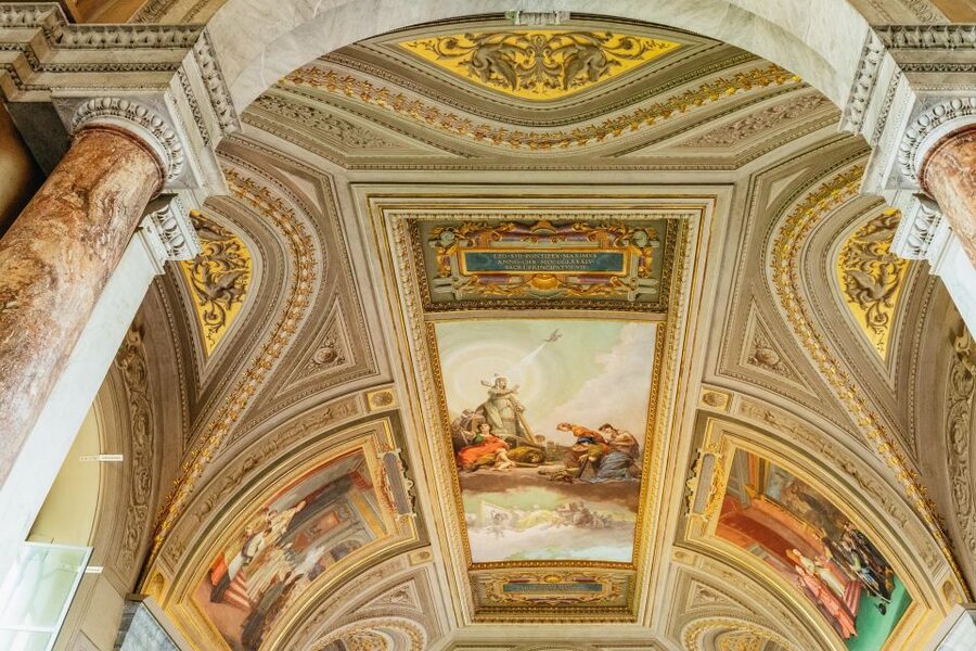 Rome: Vatican, Sistine Chapel and Basilica Guided Tour - Practical clothing and bag advice