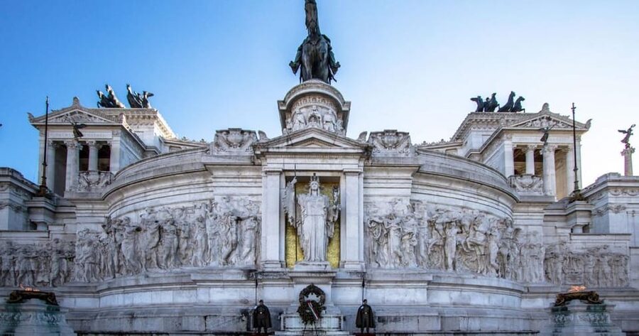 Rome: Vittoriano with Rooftop & Palazzo Venezia Hosted Entry - Palazzo Venezia museum and gardens