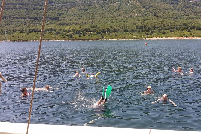 Sailing day trip on Tall Ship Andrea Jensen with Lunch and Wine - What to bring, and what to leave behind