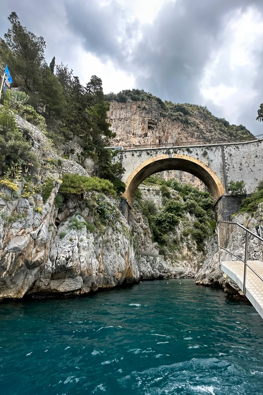 Salerno: Amalfi Coast Cruise with Lunch, Aperitif & Swimming - A six-hour view of the Amalfi Coast