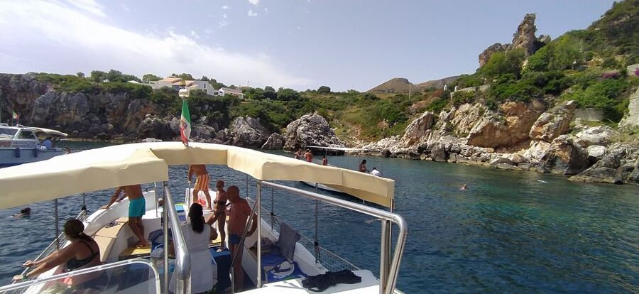 San Vito Lo Capo: Boat Trip with 3 Swimming Stops and Snacks - Is $59 a good price for four hours?