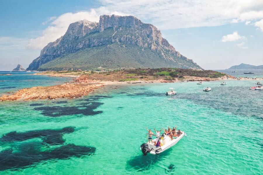 Sardegna: Tavolara Boat Tour with Snorkeling - Molara’s natural pools and the secret aperitif stop