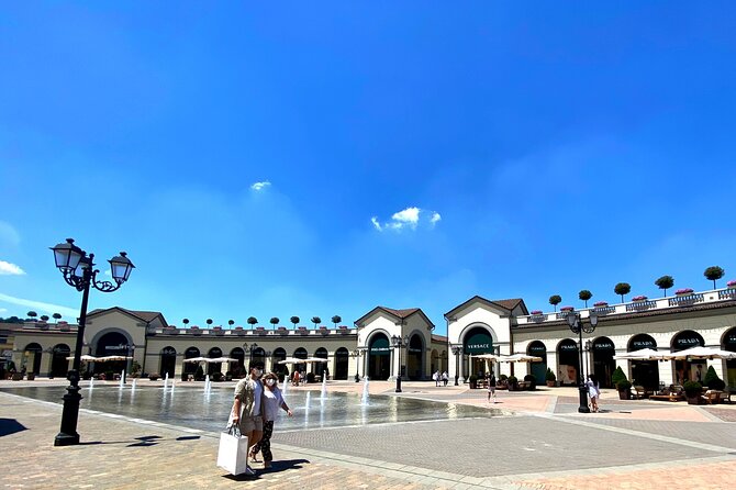 Serravalle Outlet Shopping Mall Shuttle Bus - Return ticket - How to use the full day well