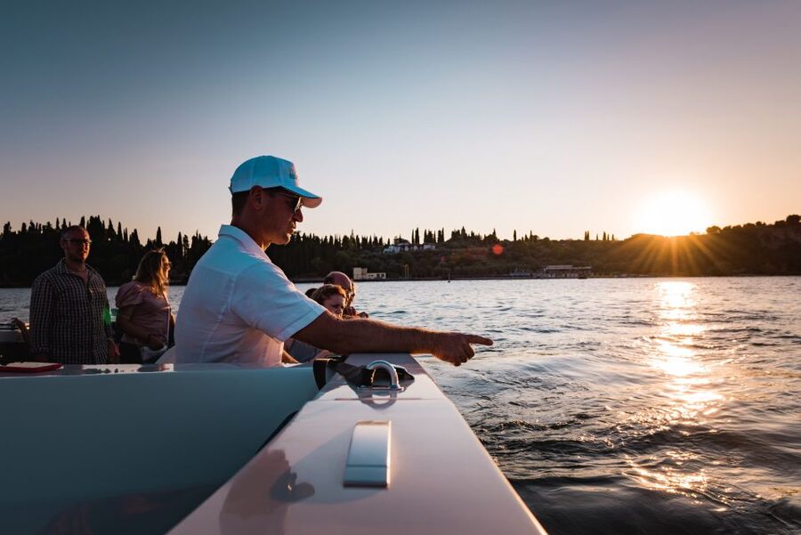 Sirmione: 25 Minute Boat Cruise around the Peninsula - Grotte di Catullo, the Roman Ruins at the Peninsula’s Tip