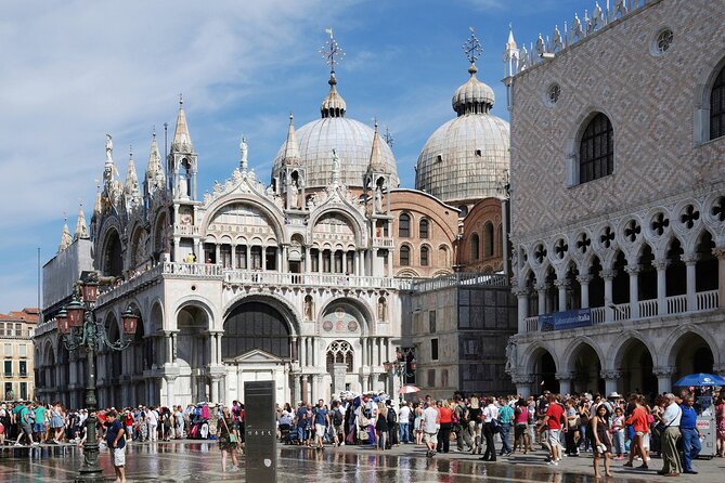 Skip-the-Line: Doge's Palace & St. Mark's Basilica Fully Guided Tour - The guides make the difference