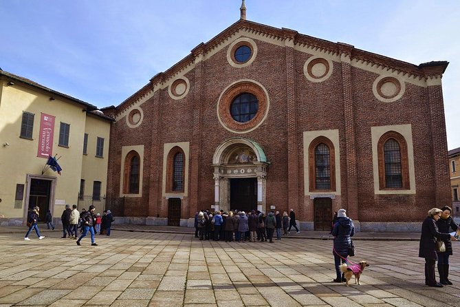 Skip the Line: Essential Milan Tour Including Da Vinci's 'The Last Supper' - Sforza Castle and its courtyards