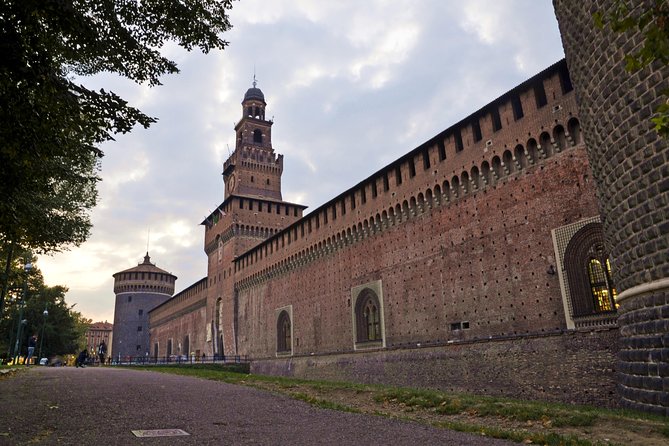 Skip the Line: Essential Milan Tour Including Da Vinci's 'The Last Supper' - Santa Maria delle Grazie before Leonardo