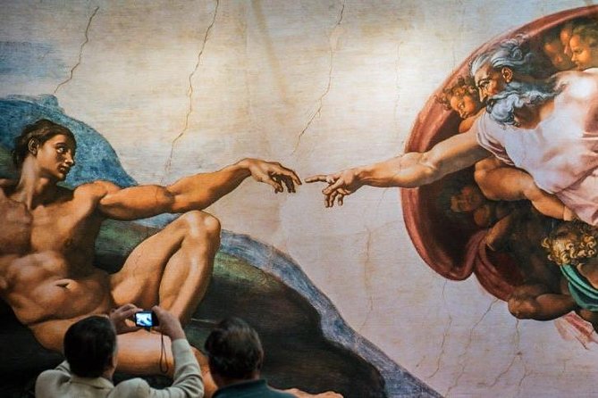 Skip-the-Line Group Tour of the Vatican, Sistine Chapel & St. Peter's Basilica - The Sistine Chapel: preparation before silence