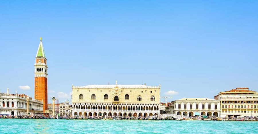 Skip-the-Line Guided Tour of Doge's Palace - Finding the meeting point at Campo San Zaccaria