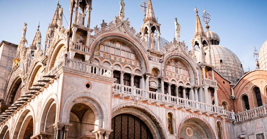 Skip the Line: St. Mark's Basilica Guided Tour - The guides make the difference