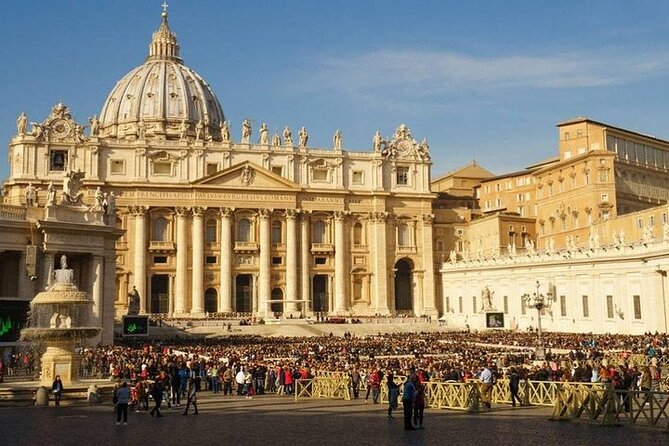 Skip-the-Line Ticket with Host - Vatican Museums & Sistine Chapel - The Raphael Rooms and changing routes