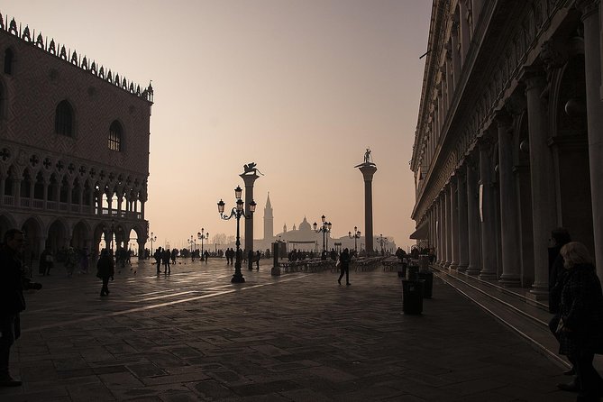 Skip the Line Venice Doge's Palace and St. Mark's Basilica Tour - Doge’s Palace: where Venice ruled itself