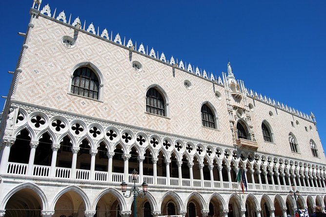 Skip the Line Venice Doge's Palace and St. Mark's Basilica Tour - Guide quality makes the biggest difference