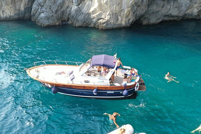 Small Group Boat Tour: Discover the Amalfi Coast from Positano - Snacks, Prosecco, and the social side