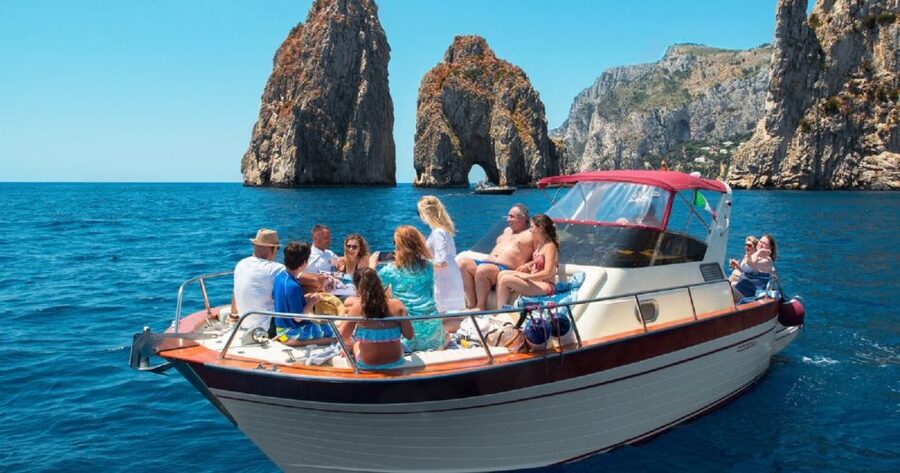 Sorrento: Capri and Blue Grotto Boat Cruise with Drinks - Why this half-day cruise works so well
