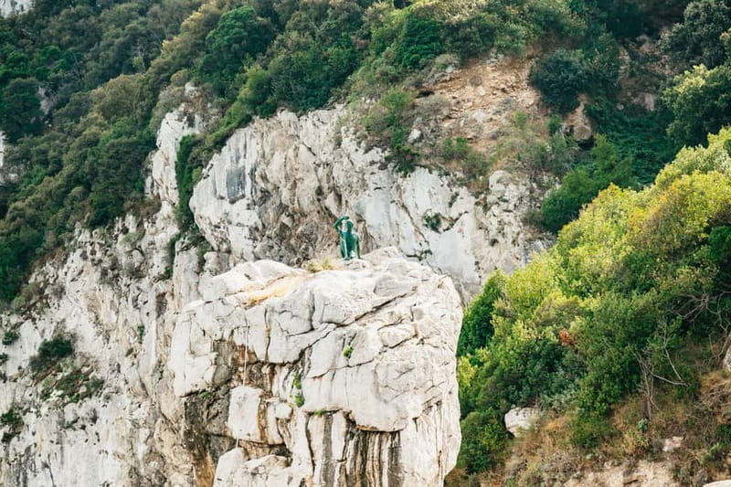 Sorrento: Coast and Capri Boat Trip with Limoncello Tasting - Marina Grande and the Faraglioni