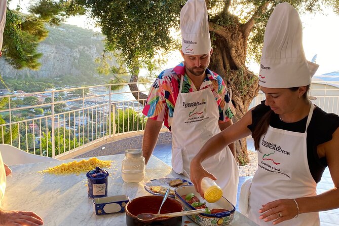 Sorrento: Cook Like a Local with a Stunning Sea View - Who Will Enjoy This Most?