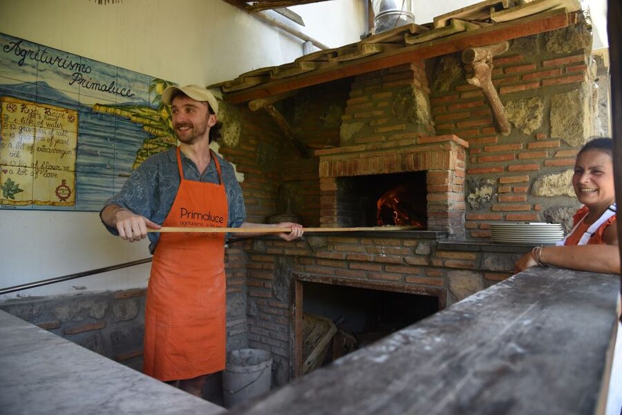 Sorrento: Pizza Lesson, Wine, and Limoncello at a Local Farm - The family atmosphere is the real draw