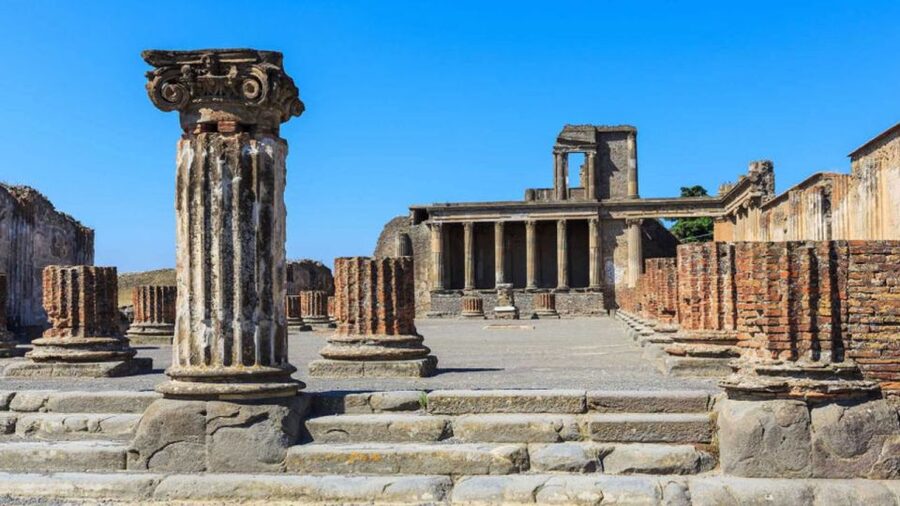 Sorrento: Skip-the-Line Pompeii Express Tour by Train - Why a guided visit makes Pompeii easier
